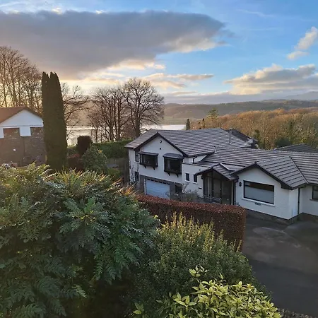 4 Bed In Windermere 95682 *