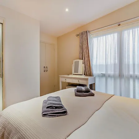 4 Bed In Windermere 95682 Holiday home *