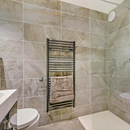 Holiday home 4 Bed In Windermere 95682 *