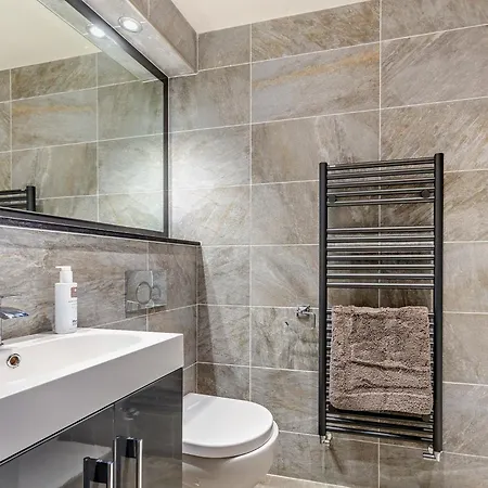 4 Bed In Windermere Oc-95682 *